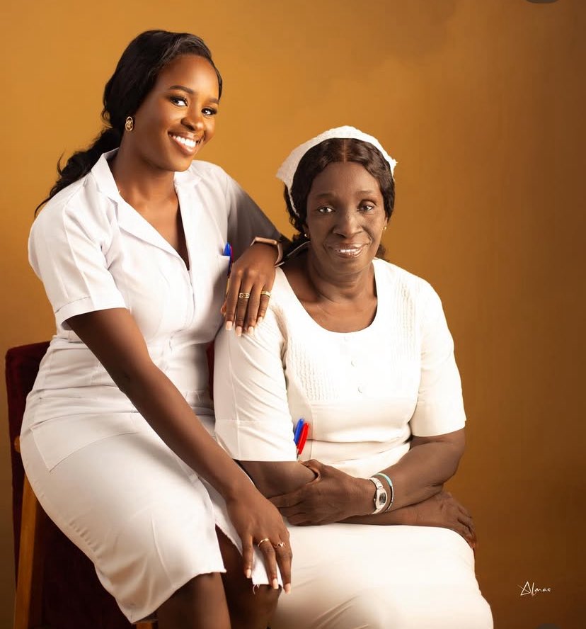 FellowNurses1's tweet image. Today, we celebrate an extraordinary achievement and a heartwarming story of dedication, perseverance, and family legacy. 

@iam_salliee congratulations 🎉 ♥️

#NurseLife #FamilyLegacy #WomenInHealthcare #Inspiration #HealthcareHeroes #FullCircle 
fellownurses.com