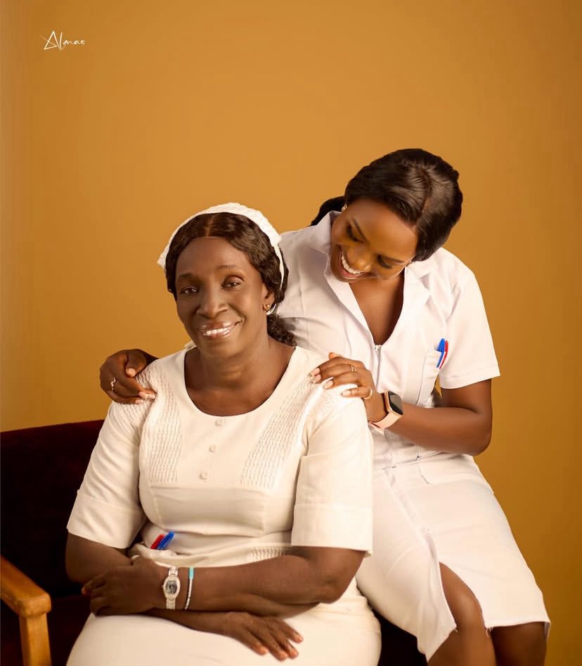 FellowNurses1's tweet image. Today, we celebrate an extraordinary achievement and a heartwarming story of dedication, perseverance, and family legacy. 

@iam_salliee congratulations 🎉 ♥️

#NurseLife #FamilyLegacy #WomenInHealthcare #Inspiration #HealthcareHeroes #FullCircle 
fellownurses.com