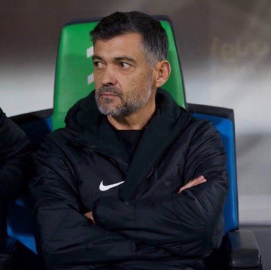 هاردلك اتحاديستا تعثر يتحمله كونسيساو 

سرقه الفريق بركلتين جزاء واضحه وصريحه 
احتساب بلنتي غير صحيح للنصر ؟