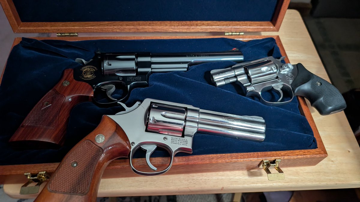 farber442's tweet photo. @Smith_WessonInc My first of many was my Model 681. Pictured front &amp; Center.  It reminded me of the first gun I ever fired! my uncles Nickel Plated model 19 357. S&amp;W for life https://t.co/fwQvv5kjYV