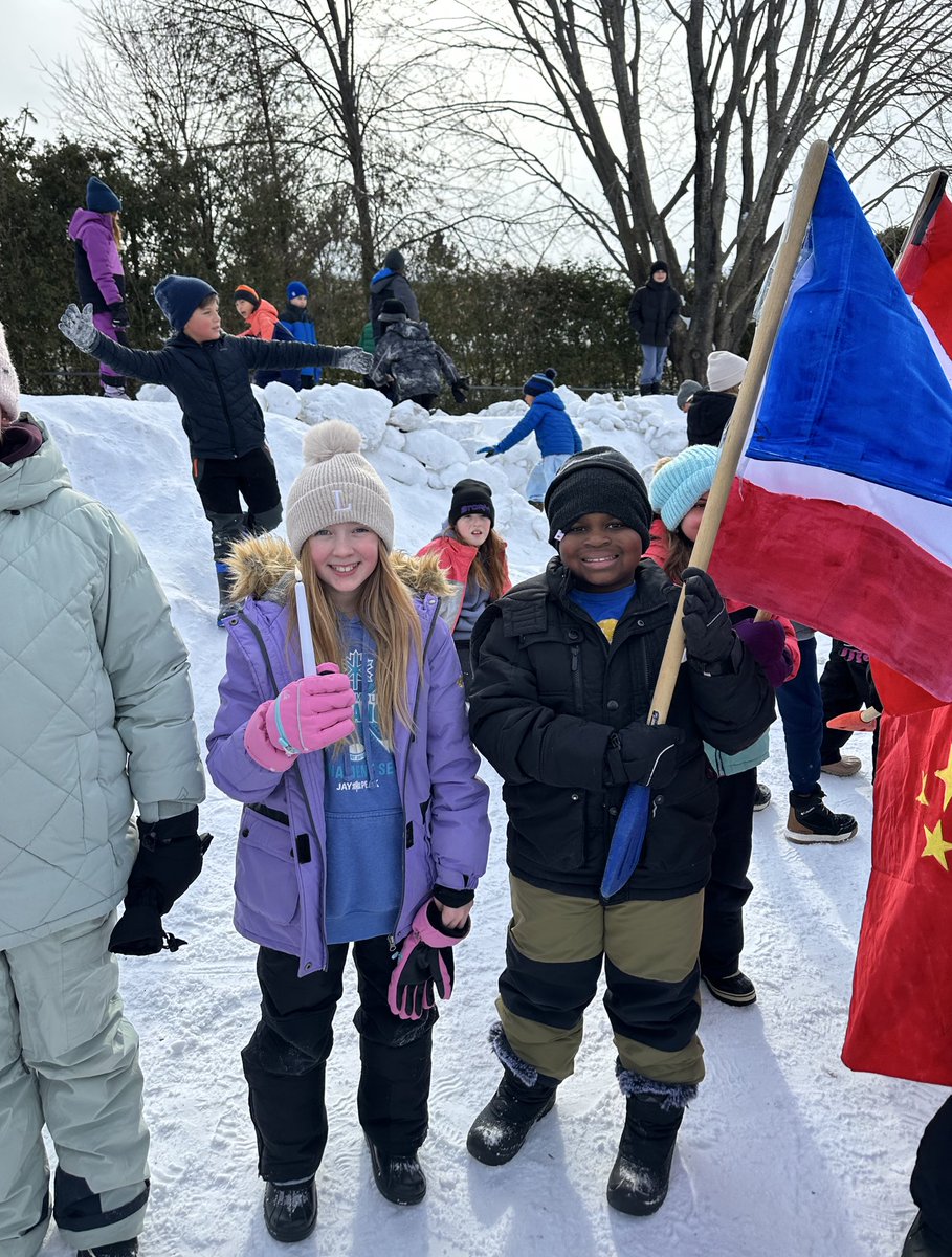 Karena Thompson tweet media