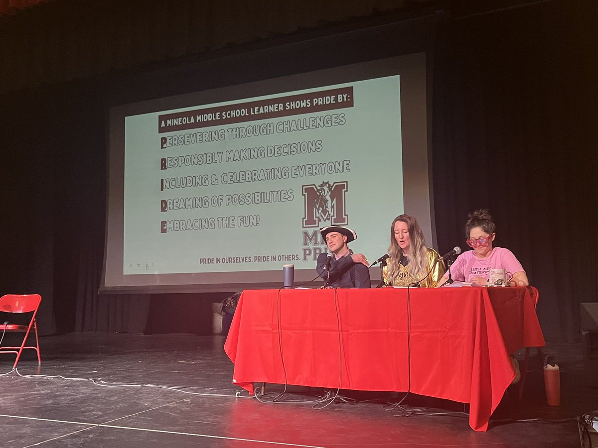 Mineola UFSD tweet media