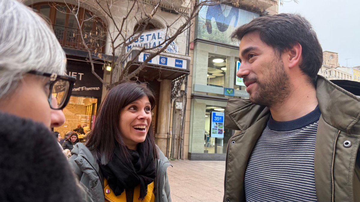 ERCfedLleida's tweet photo. 🔶 @Esquerra_ERC presenta a #Lleida una campanya de mobilització nacional per tal d'explicar a la ciutadania de Catalunya el nou model de💰 finançament i reivindicar uns trens dignes i la governança catalana de Rodalies 🛤️ i els trens regionals.
@InesGranollers
#SortimAlCarrer https://t.co/mw81N19mnC