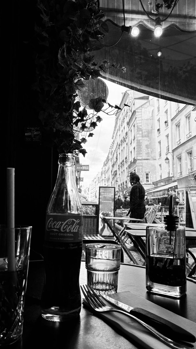j72ne's tweet photo. Rue Montorgueil, Paris
5th Feb 2026 #shotoniphone https://t.co/k9KAttBLZP