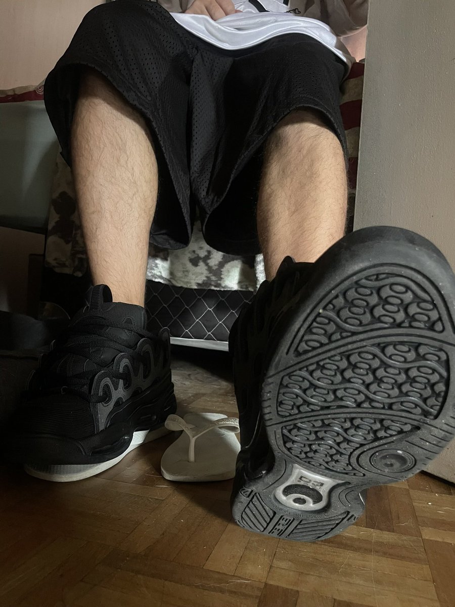 Skater Sagger INTL tweet media