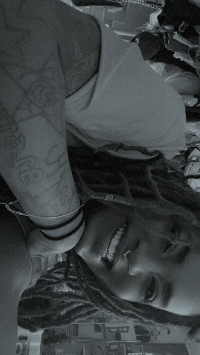 92sturdy's tweet image. Ice cream I look like ah 👅. IM SHINING OKAY OKAY 😝😮‍💨😁🤝🏽💃🏾 #friyay #lookoftheday #makeupartist #fypage #gorgeous