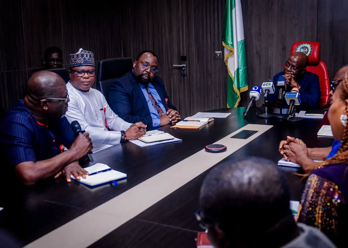 UkohaNjoku's tweet photo. GOV. OTTI ASSURES COLLABORATION WITH UNDP ON JUBILEE FELLOWS PROGRAMME 2.0, SAYS PROGRAMME ALIGNS WITH THE VISION OF HIS ADMINISTRATION.

Abia State Governor, His Excellency, Dr Alex Otti, OFR, has assured of the readiness of his administration to collaborate with the United Nations Development Programme (UNDP) on Nigeria Jubilee Fellows Programme 2.0, stressing that his government is not taking the issues of the development and empowerment of Abia youths for granted, hence, his willingness to collaborate with the federal government and UNDP to further empower the youths.

Governor Otti stated this on thursday, February 5th, in his Office, when he received a delegation of the Senior Special Assistant to the President on Delivery and Coordination - Akubo Adegbe, Office of the Vice President and the UNDP team who paid him a working visit to seek the State’s formal participation in the Nigeria Jubilee Fellows Programme (NJFP) 2.0,  the support and preferred areas of interest to engage Abia youths.

Nigeria Jubilee Fellows Programme (NJFP) 2.0 is a flagship Federal Government youth employment initiative, coordinated by the Office the Vice President and implemented with UNDP, with funding from the European Union. Established in 2022, NJFP provides 12‑month paid placements for young graduates across public, private, and civil society sectors.

Governor Otti described the Nigeria Jubilee Fellows Programme (NJFP) 2.0 as a programme that aligns perfectly with his vision for the development of the youths in the State.

The number one citizens of the State said that his areas of preference for the collaboration and investment are, the digital space, creative economy, energy, and leadership, informing the delegation that his government has empowered many youths with digital skills through the TechRise programme, which has trained and graduated over 1,359 Abia Youths and the Abia leadership Academy too which has trained and graduated about 1000 Abia youths..

"We are not taking the issue of the Youths lightly. That is why I said maybe you had a peep into what we were doing. So, this aligns strategically with our own thinking.

"The Nigeria Jubilee Fellows Programme 2.0 sounds to me like a programme that was adopted from here, because even before you came, we already had started doing something.

"There's a programme we call the Techrise programme, where we train our young people. The first set that we graduated were about 510.

"And then the second set, Techrise 2.0, we graduated 849. It was actually supposed to be 850, but toward the end of the programme, we lost one of the students. And it's all about digital economy.

"And, if you ask me what is the preferred area, I would say digital economy first. And then the creative economy, energy, and then a few other areas that our people are interested in.

The Governor equally noted that he introduced Leadership Academy for young people and the programme has ran 2 streams and graduated about a thousand young people, informing the delegation that another set would soon commence for the year.

Governor Otti, who assured that he would be glad to work with the team, directed the Principal Secretary and Chief Strategy Officer of the Government, Mr Chinenye Mba-Uzoukwu, to work with the team. He said that he believes that after graduating from tertiary institution, the graduand should get integrated into the wider society and become useful.

"I've always also held the view that after the gown, you need to integrate it with the town. You know, the town and gown.

"Go and learn something in school. So, you come out, and then you can now decide where you want. There should be that integration between the town and the gown," Gov. Otti emphasised.

Earlier, the Team Lead of the UNDP, Innocent Ejolu, said that they came to discuss how Abia can scale and sustain youth employment strategically, transparently, and at speed.

He disclosed that the Nigeria Jubilee Fellows Programme is a flagship initiative of the Federal Government of Nigeria, funded by the European Union, implemented by UNDP, with political and strategic leadership from the Office of the Vice President.

He said that the programme is a "new phase designed to deploy 20,000 fellows annually nationwide with deeper skills, smarter matching, and stronger retention.

"We've placed over 14,000 young Nigerians across all the 36 states and the federal capital territory.

"With Abia's co-investment, we can scale from hundreds to nearly thousands of fellows, build a pipeline of future civil servants and entrepreneurs, and unlock private capital for human development," Mr Ejolu stated.

Contributing, the Senior Special Assistant to the President on Coordination and Delivery, Office of the Vice President, Mr Akubo Adegbe, while commending the leadership that Governor Otti has provided in the power sector and other sectors of the economy, noted that many national programmes have come and fizzled out in the past, hence, the Vice President has insisted that the programme should be domesticated to align with the visions of the State.

"The only way to make sure it does not follow the path of programmes that have come and gone is to ensure that the implementation of the programme is domesticated.

"We redesigned this 2.0 to better reflect the needs of the people, which is why we are having this conversation, to ensure that the redesigned 2.0 is sustainable," Adegbe stated.

Mr Adegbe, who disclosed that the programme is designed to deploy 20,000 fellows at the minimum across the country every year, made three key requests, including; the Governor's political support for the programme, his contribution to the basket fund and choice of sectors the Governor thinks would work better for the people of the State.

The Governor was joined by the Honourable Commissioners for trade and Commerce, sports and youth development and other senior appointees of the Government during the meeting.

Ctz. UKOHA, NJOKU UKOHA
Chief Press Secretary to the Executive Governor of Abia State.
February 5th, 2026.