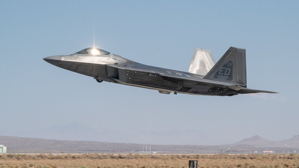 refueled's tweet image. F-22 Raptor