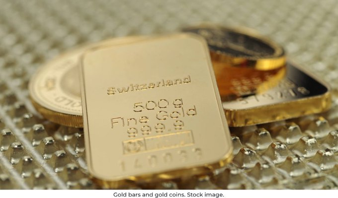 .  “Inflation remains well above target, debt levels are rising, and investors continue to view #PreciousMetals as a way to diversify away from equities, bonds and fiat currencies,” — Bart Melek, TD Securities Head of Commodity Strategy.  Read more 📷mining.com/web/gold-price…