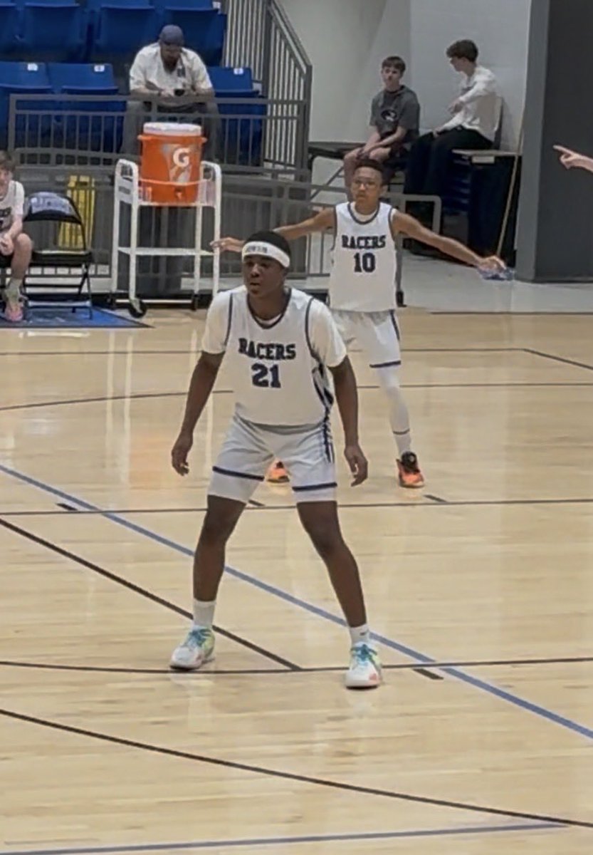 N_Jeffries3's tweet image. End of an era. Thankful for my teammates, coaches, and the journey. Middle school done, high school up next. Time to work 💪🏾

#LastGame #NewChapter #NextLevel #LockedIn #HoopsLife #BasketballJourney 
#MiddleSchoolHoops #HighSchoolBound #FutureHooper #ClassOf2030 #RoadToHS