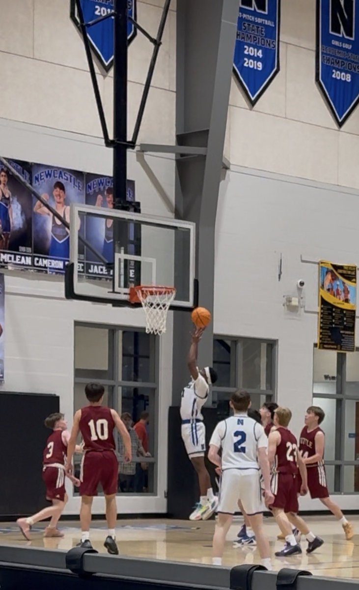 N_Jeffries3's tweet image. End of an era. Thankful for my teammates, coaches, and the journey. Middle school done, high school up next. Time to work 💪🏾

#LastGame #NewChapter #NextLevel #LockedIn #HoopsLife #BasketballJourney 
#MiddleSchoolHoops #HighSchoolBound #FutureHooper #ClassOf2030 #RoadToHS