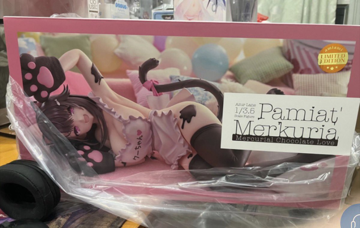 nymphience's tweet image. well she’s otw to me now #oops