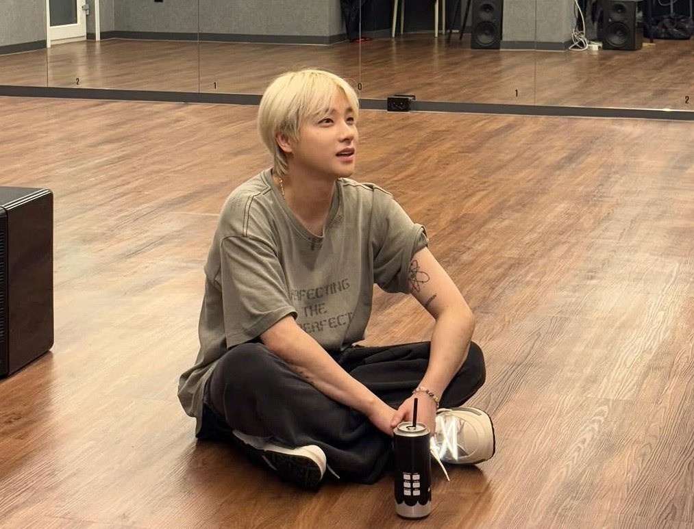 jiwonmuse's tweet photo. HAPPY BIRTHDAY KIM JINHWAN!!! 🥹🩷

#ShiningStarJinhwanDay https://t.co/iRn16A1o10