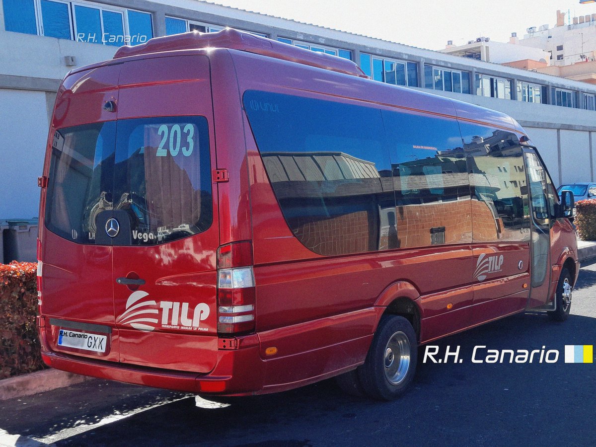 modcanario's tweet photo. 🇮🇨 Nº 203 Micro Guagua de Transportes Insular La Palma
🇩🇪 2006 Mercedes-Benz Sprinter 524 Eco-Gas 3.5 GLP [W906] Unvi Vega

#MercedesBenz #MercedesBenzSprinter #MercedesBenzW906 #Unvi #UnviVega #Guagua #Guaguas #LaPalma #TransportesInsularLaPalma #TILP #BUS #Автобус #Autobus https://t.co/fNw9M32bjb