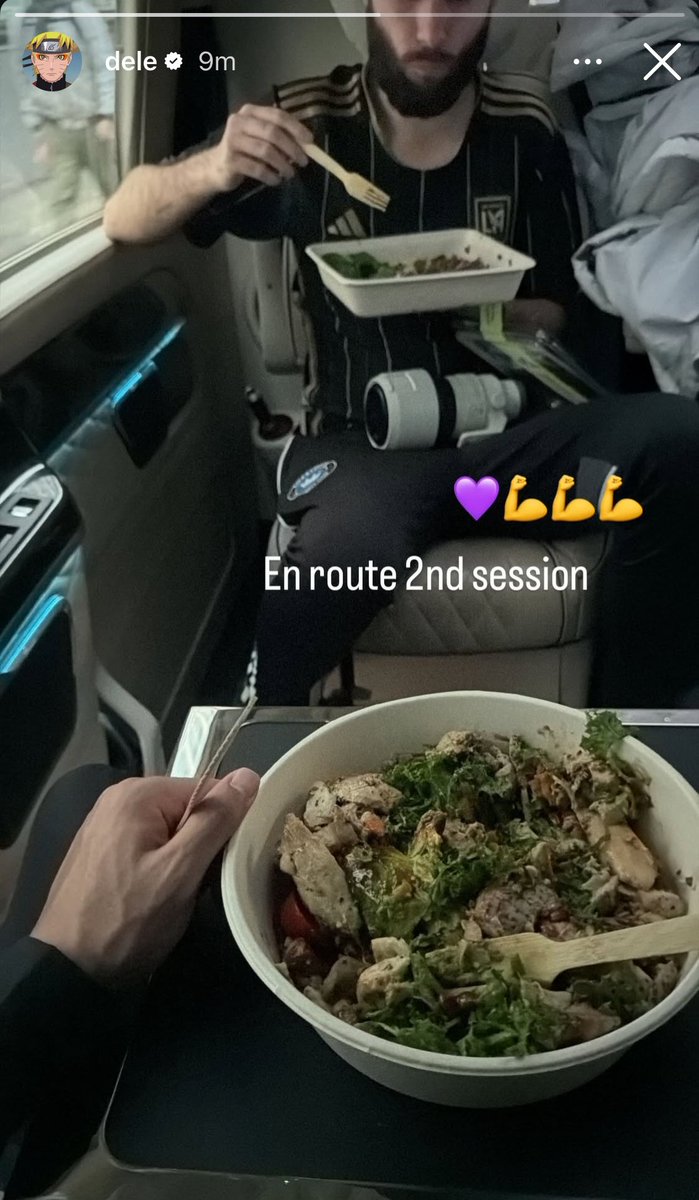 dele friend wearing an lafc jersey lol