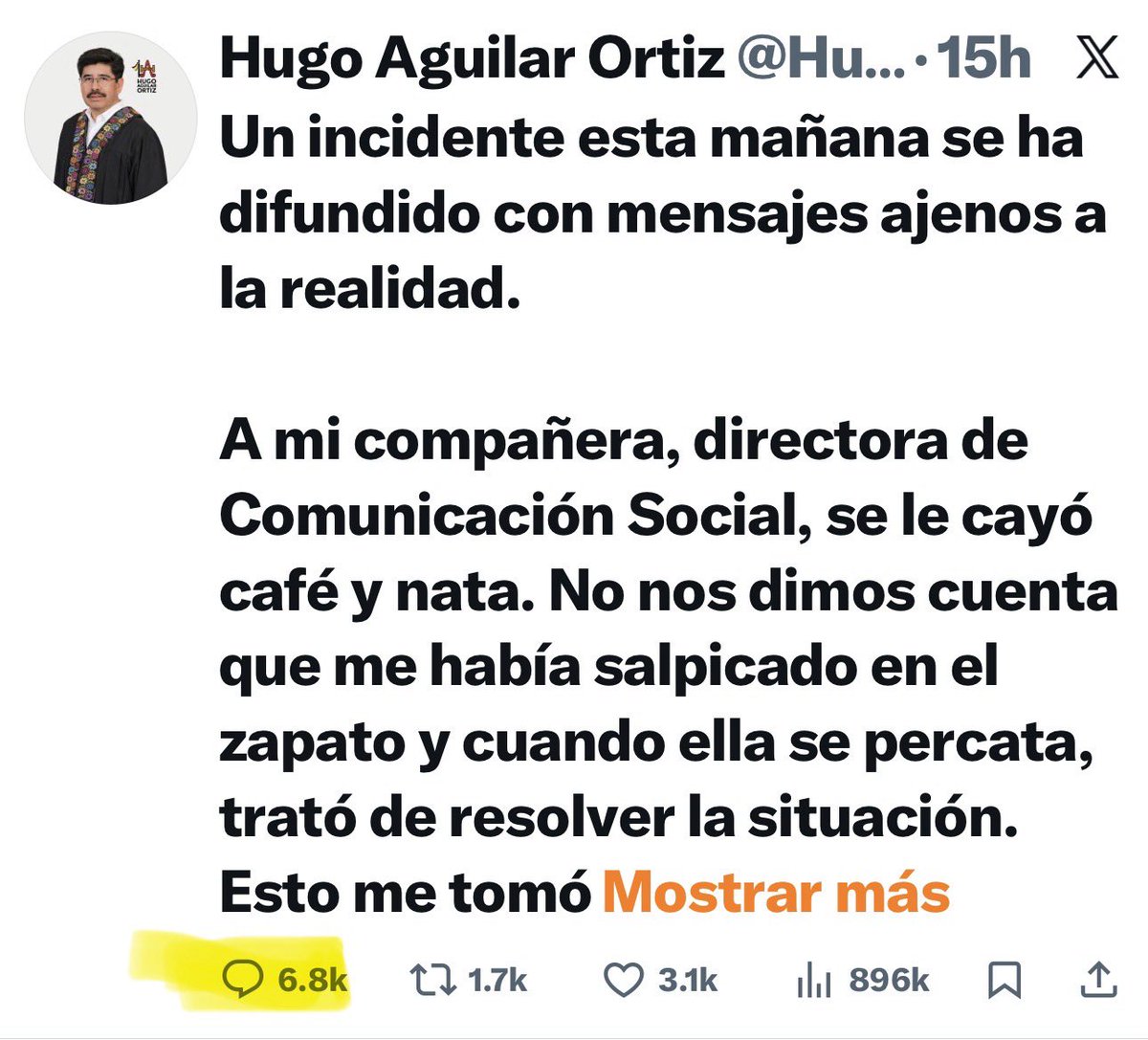 📣 ¡Lleve, lleve su llaverito de novedad!
El recuerdo del funcionario que confundió humildad con humillación y liderazgo con espectáculo. 🎪 

El “incidente” fue tan bien recibido que supera los 6 mil comentarios, en su mayoría negativos y de rechazo, algo que rara vez ocurre en