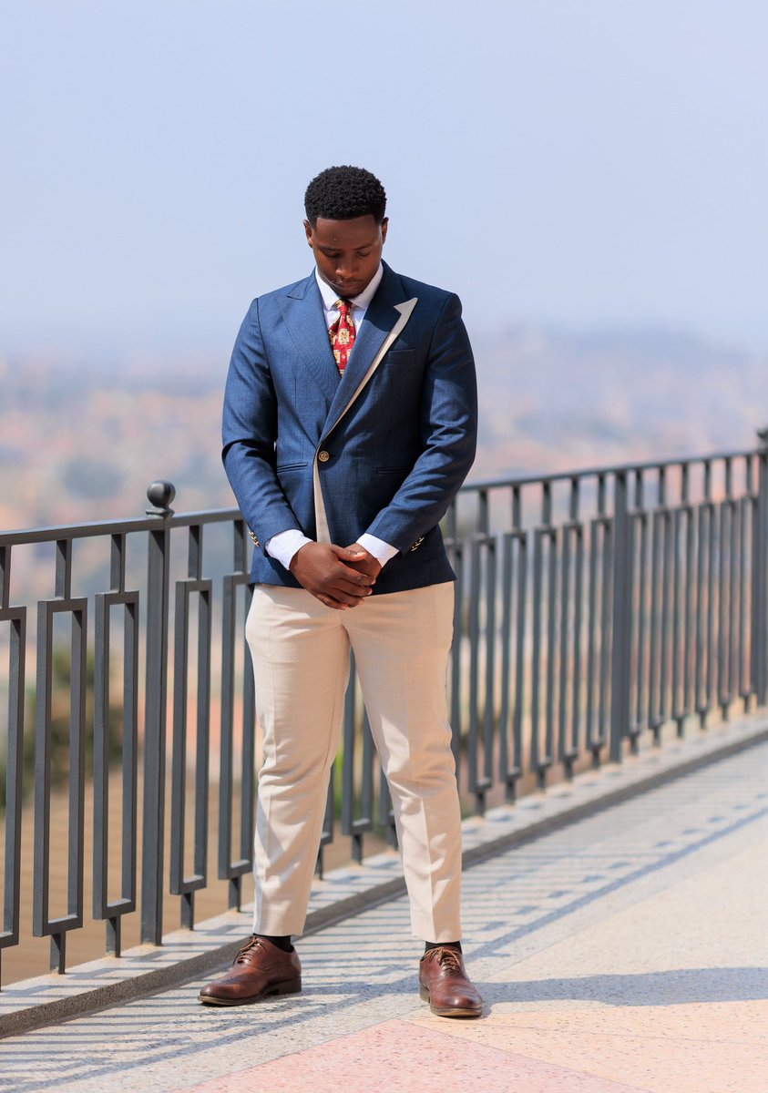 Brianbespoke's tweet photo. Classic never competes — it dominates
#brianbespoke
#Madeinuganda
#Luxurysuits https://t.co/xB0VEjfhfN