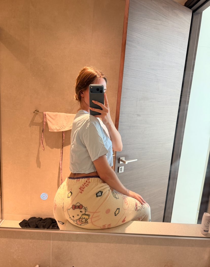 Sweet Amy tweet media