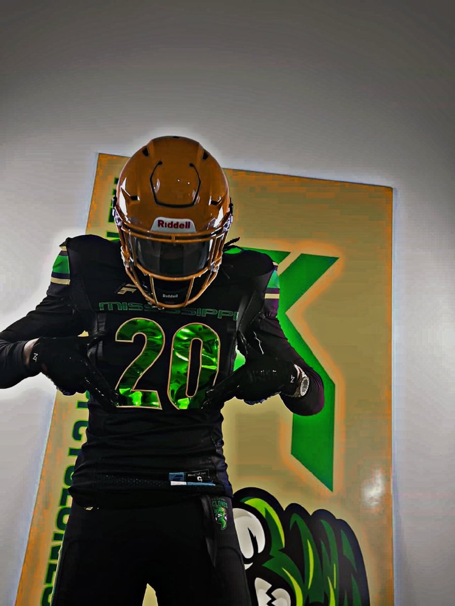 ProfessorBG_117's tweet photo. Year 2 ⚫️🟢
6'2
180lbs
DB
4.0 Gpa
#RecruitmentYear
@TheMSCyclones @CoachOtto__ @COACHBOLLING @coachRodTMCCC @coachdeetmccc #TMCCC #DB #JUCOPRODUCT https://t.co/9B54QnrvXM