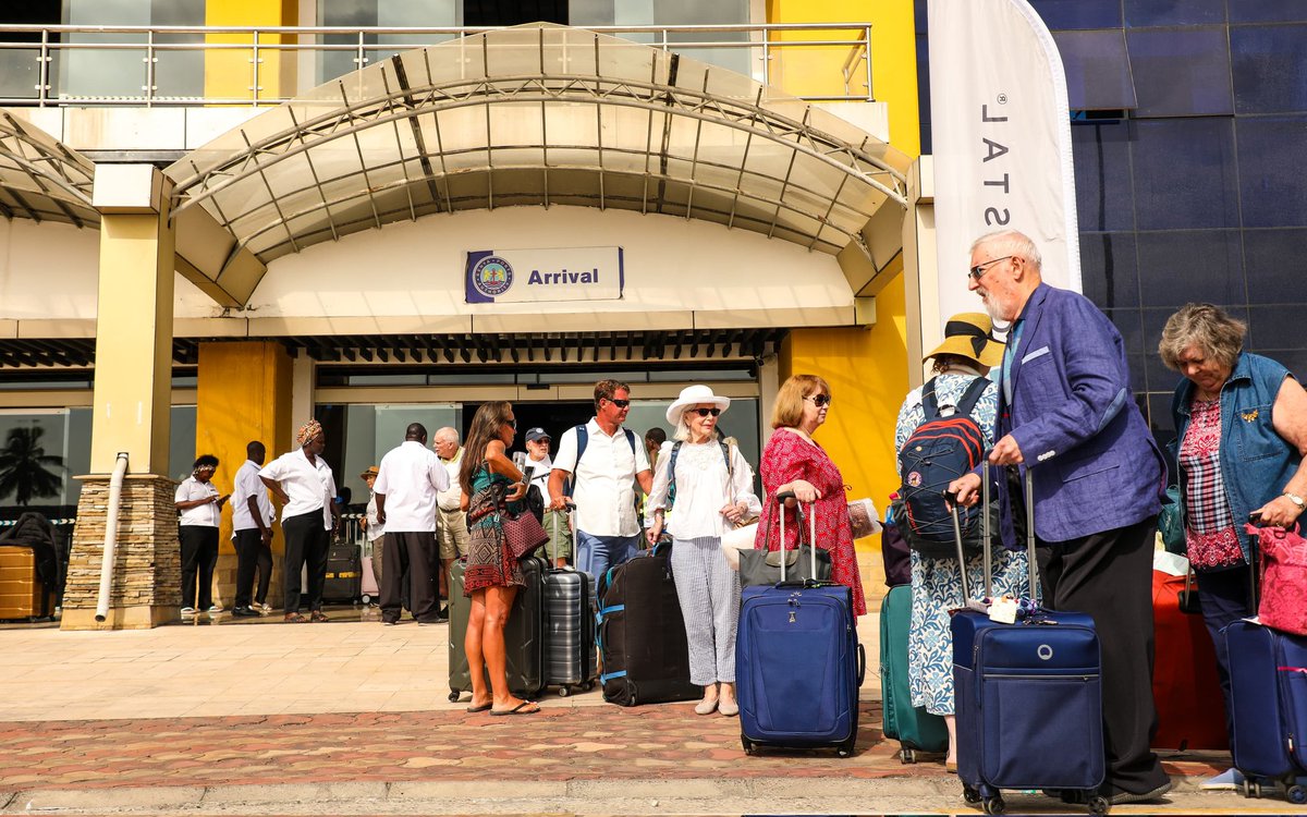Kenya_Ports's tweet photo. The Port of Mombasa has today celebrated the return of cruise ship Crystal Symphony, marking a proud moment for the nationβs growing cruise tourism sector.
The vessel docked at the Cruise Terminal , with 432 passengers disembarking and 523 new guests boarding for the next leg of the journey.
Arriving from Zanzibar, Crystal Symphony was safely manoeuvred and berthed under the expertise of KPA Pilot Hassan Khamis Twalib, who guided her alongside the Cruise Terminal.
The return of Crystal Symphony for the second time underscores the crucial role the Port of Mombasa plays in advancing Kenyaβs position as a premier global tourism destination as it remains committed to bolstering cruise tourism through investment in worldβclass cruise terminal infrastructure.
Manager corporate communication Mr. Jones Buchere and Manager Administration Catherine Wangare were among the managers who welcomed the vessel.
#magicalkenya