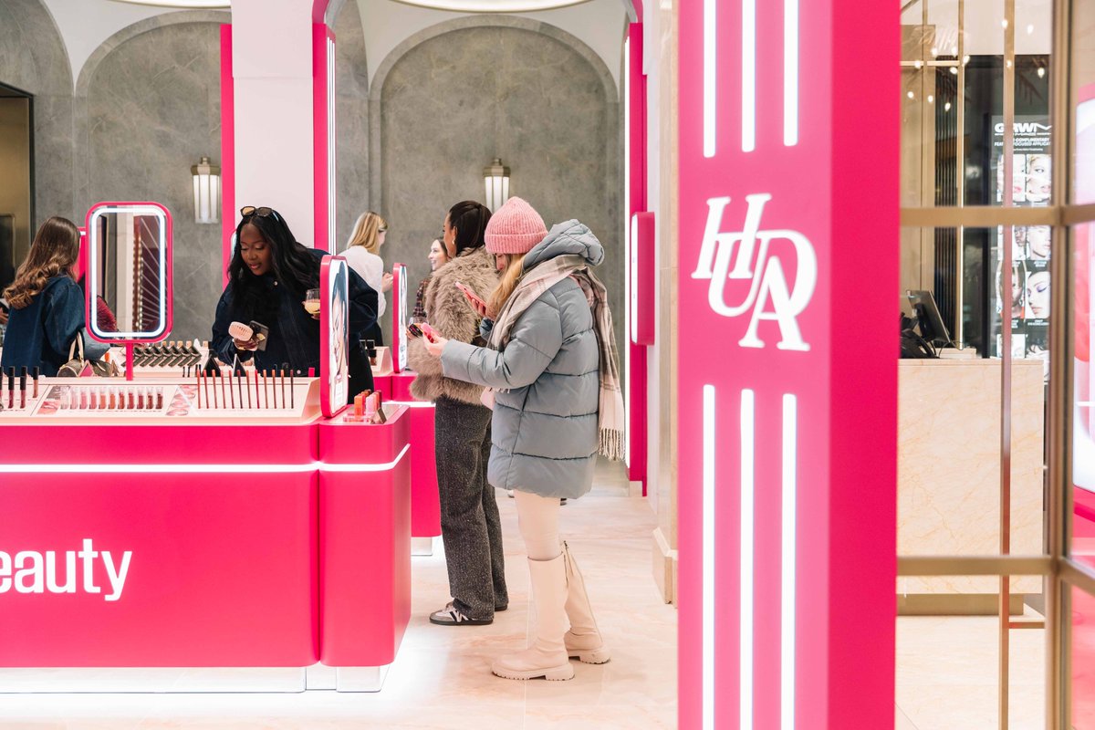 StuBaileyPhoto's tweet image. Retail photography for Huda Beauty at Harrods.

Capturing how customers interact with the space, the product, and the brand.

🔗 stuartbaileyphoto.com

#RetailPhotography #RetailPhotographerLondon #BrandExperience #InStoreDesign #CommercialPhotography