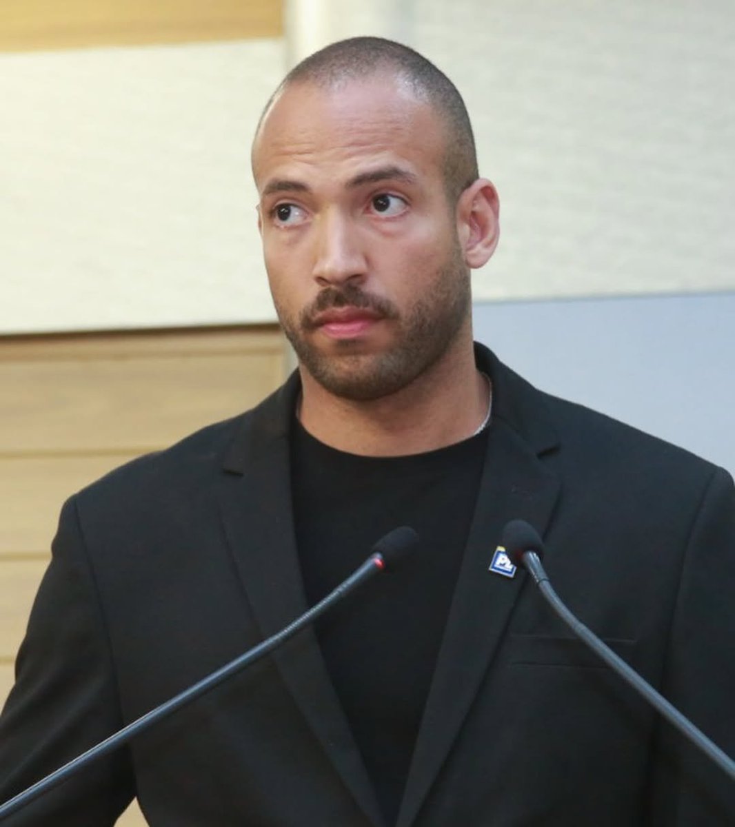 République tweet media