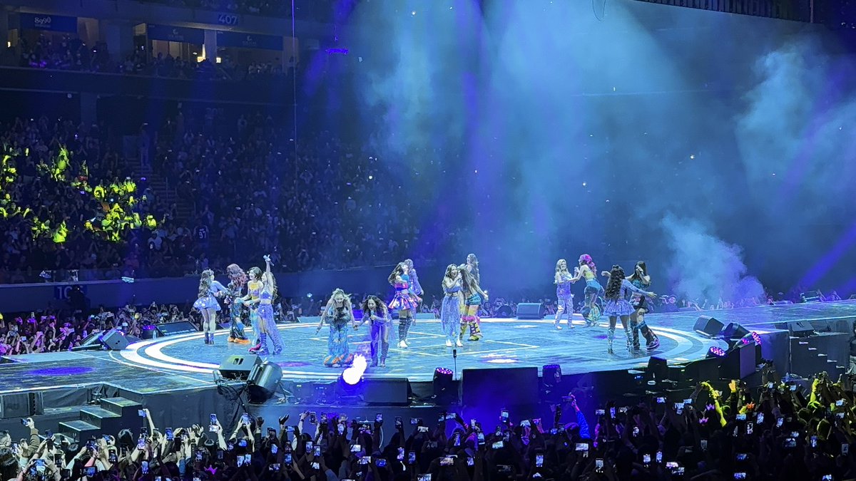 StarMusicPH's tweet image. THE NATION'S GIRL GROUP OF DIFFERENT GENERATIONS! 🥹🤧

BINI x SEXBOMB collab served! ✨

#BINI #SEXBOMB