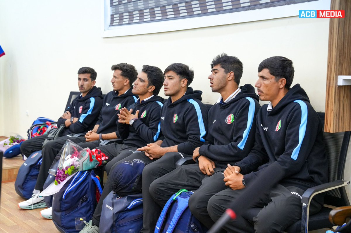 ACBofficials's tweet image. Afghanistan Future Stars attended a press conference on return to Kabul after their successful #U19WorldCup campaign.

ACB Chairman, @MirwaisAshraf16 praised the team’s performances and thanked local media for outstanding global coverage. 👏

#FutureStars | #U19WorldCup