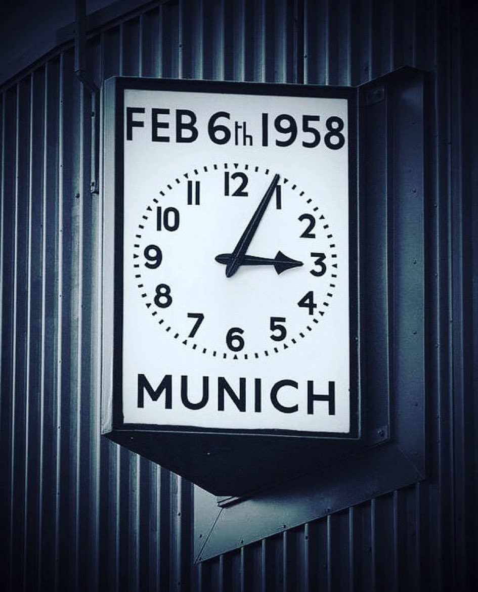 Forever in our hearts 

#flowersofmanchester