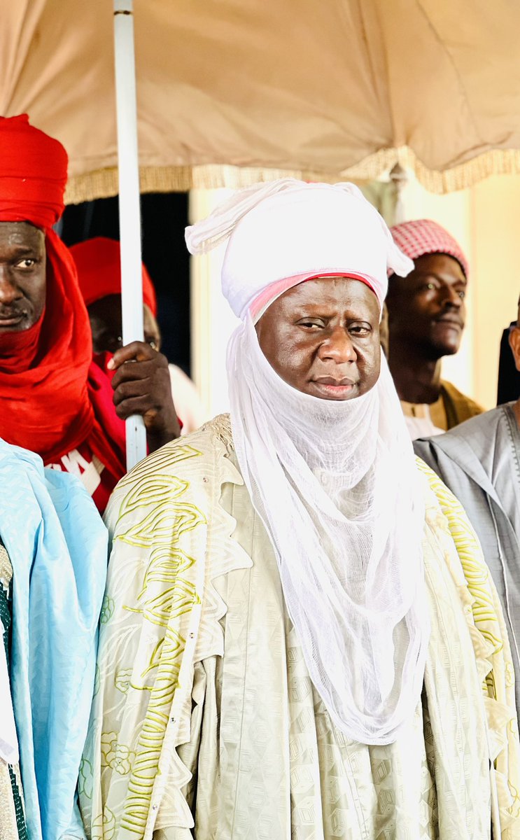 Pharm. Mohammed Abdulkadir Abugi, in his preparations to contest for the Federal House of Representatives, Chanchaga Constituency, paid a courtesy visit to the Emir of Minna, HRH Dr. Umar Faruq Bahago, to seek blessings and guidance.