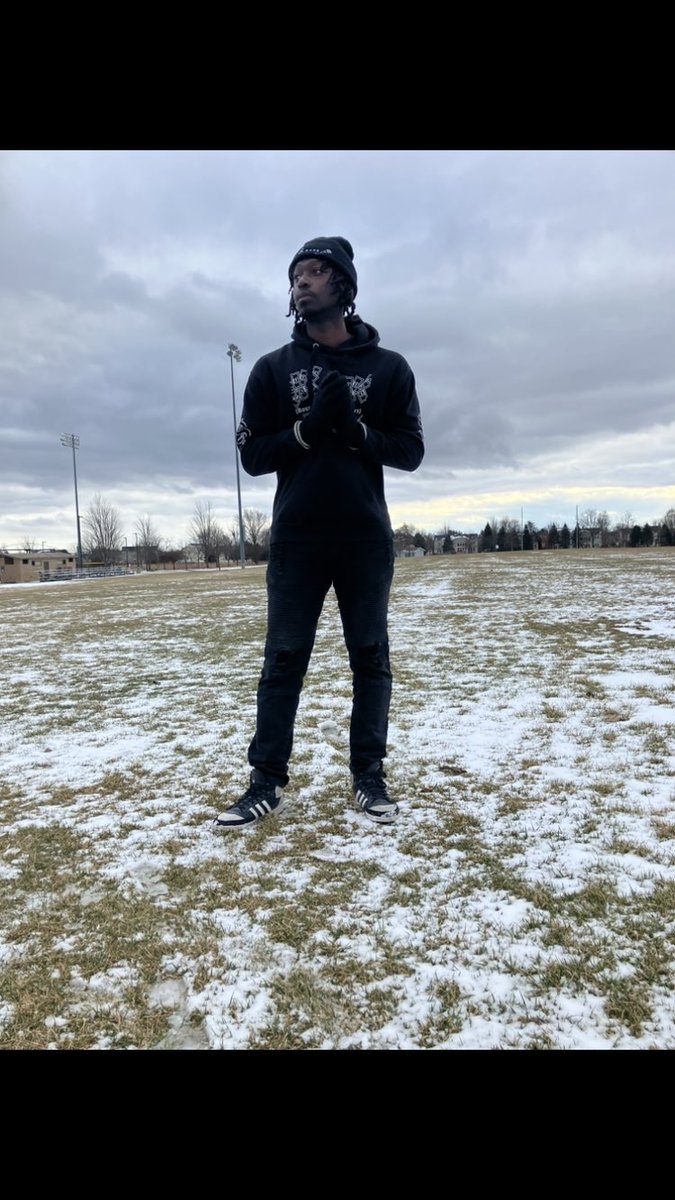 YoungMARS1999's tweet photo. “Even when I’m at my lowest still I’m feelin’ extra fly💯🦅” 

#mycustomdesignedhatandhoodie

#bossesandrealsurvivors https://t.co/L7H1rsPa5z
