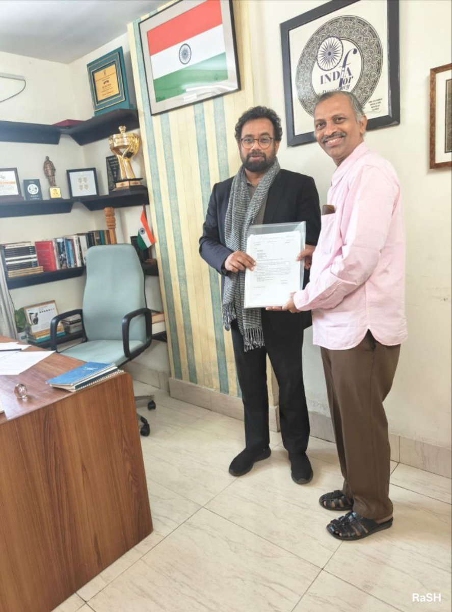 IdbiFor's tweet photo. Today @Vithal_AIIDBIOA GS AIIDBIOA meet Dr. @JohnBrittas ,MP Rajya Sabha, @CPIMKerala  from #Kerala.
Honouable MP informed that he will take up the issue of IDBI #Privatisation immediately and raise this issue in parliament. #WeOpposePrivatization
#DoNotSellIDBI
#Q3Results
@RBI @supriya_sule @PurandeswariBJP