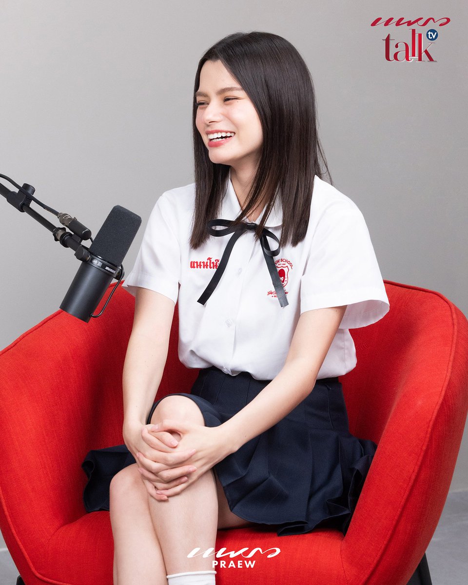 Praewdaily's tweet photo. “จงตั้งใจทำทุกอย่างให้เต็มที่ โดยไม่กังวลกับผลลัพธ์“ - เบ็คกี้ อาร์มสตรอง 

l Praew Talk TV Ep.35 
🔗 https://t.co/IF4MyfBB45

🎙️(Full EP) Praew Talk TV ทาง YouTube : Praew Magazine 
🎬 Praew Talk TV ทุกวันศุกร์ เวลา 22.30 น. ทาง Amarin TV HD ช่อง 34 
🎧 Praew Podcast : Spotify | Apple Podcasts | SoundCloud

#PraewTalkTVxBecky #GirlFromNowhereTheReset  #beckysangels #PraewTalkTV #Praewmag