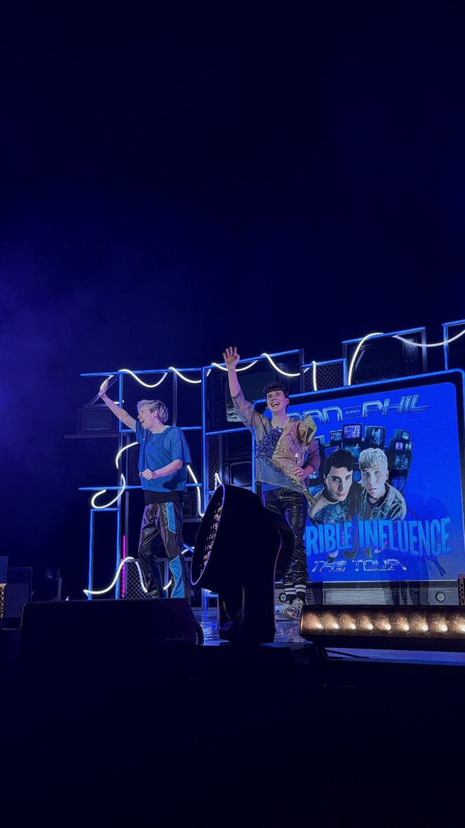 𝔞𝔩 ⋆ ཐི^. ̞.^ཋྀ ⋆ tweet media