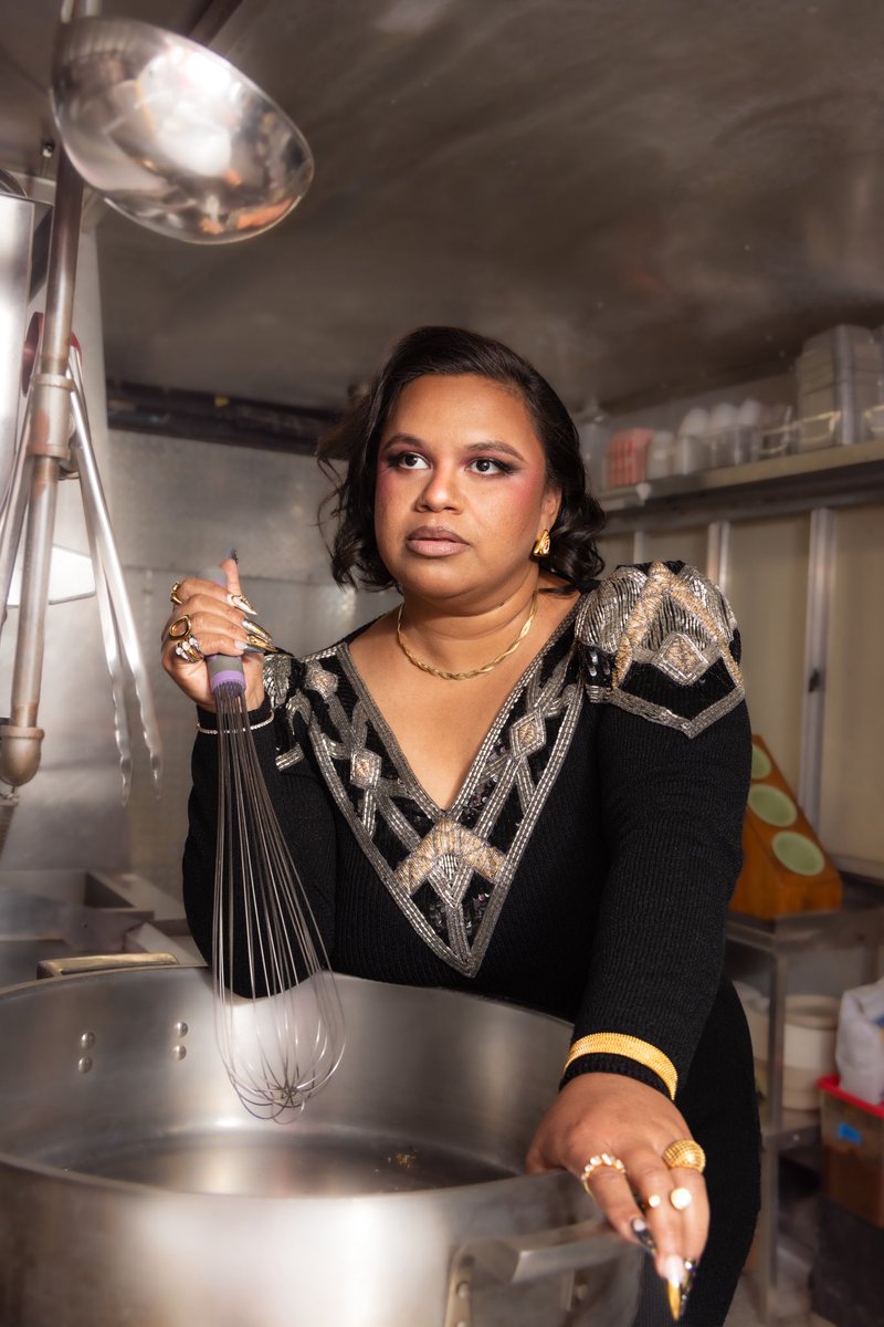 bsygfood's tweet photo. Find you a woman that can do both 🧼 https://t.co/U1oIJyt3BD