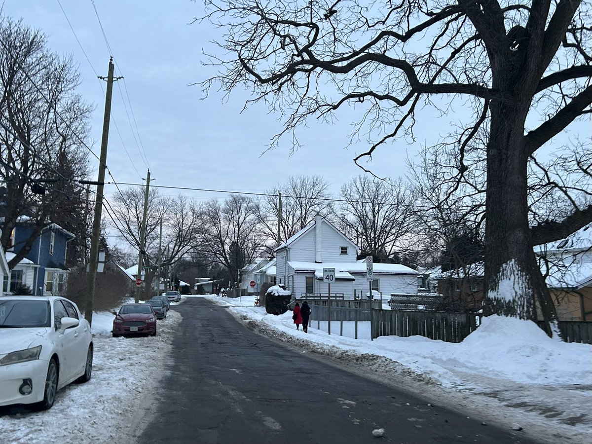 puffingus's tweet image. Emotional young women never die