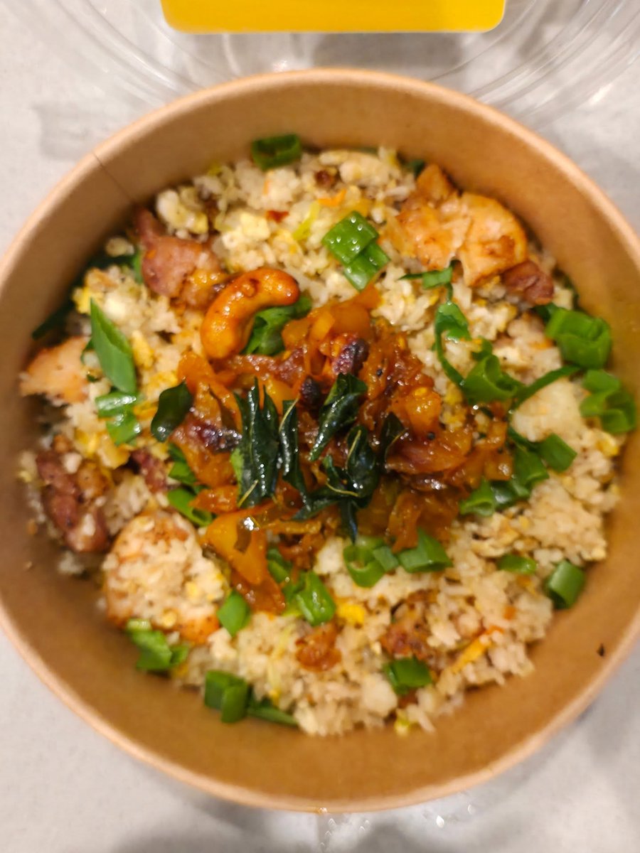🚨 Machang is rolling into Newbury Market Place tomorrow! 🇱🇰✨ 
Big flavours, warm vibes &amp; proper Sri Lankan street food 🌶️ Your Sri Lankan food buddy!
Eat  now or takeaway — we can’t wait to feed you all! ❤️ #SriLankanStreetFood #MachangLanka #Newbury