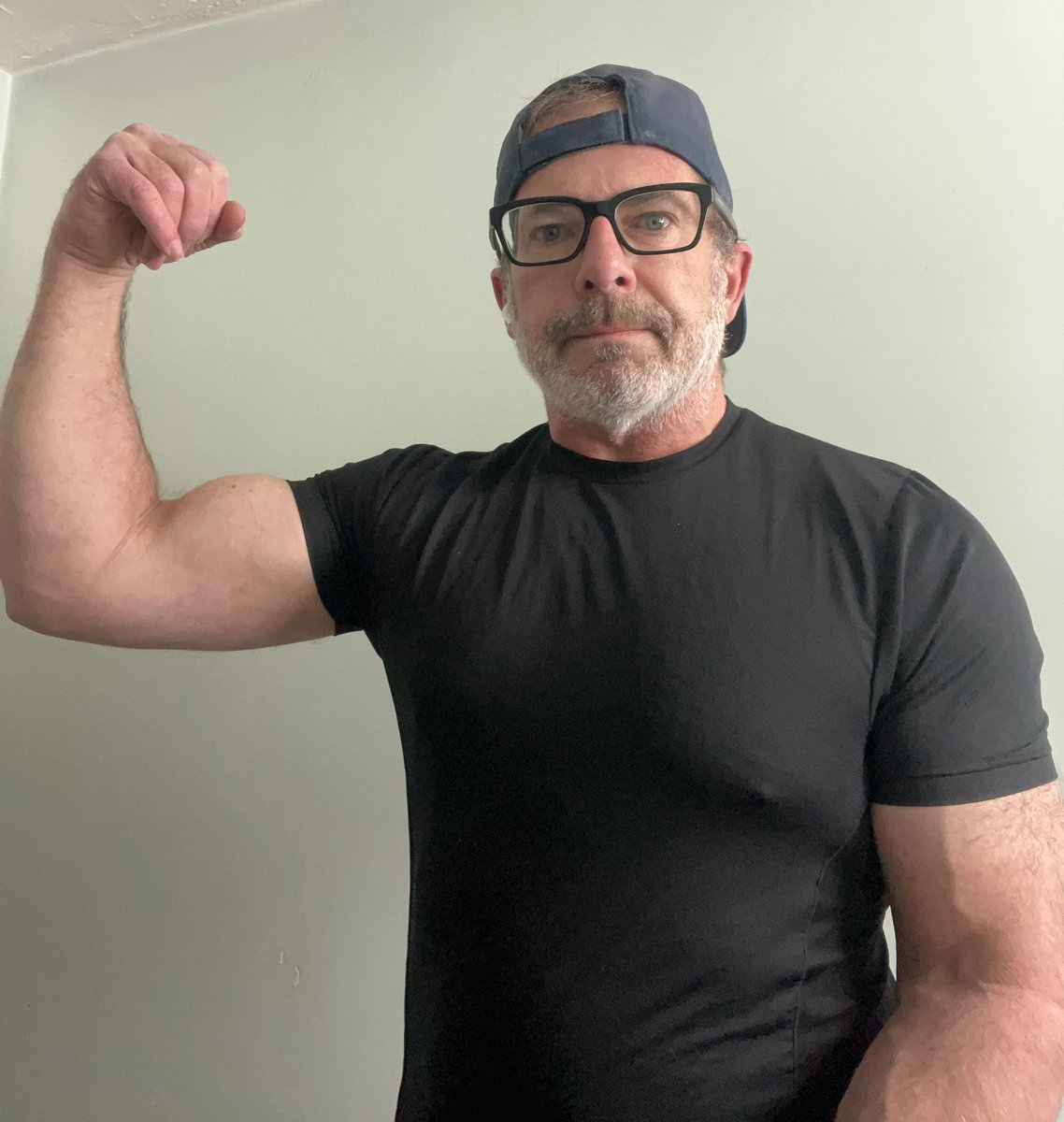 Friday workout done! #letsgooo #FitnessGoals