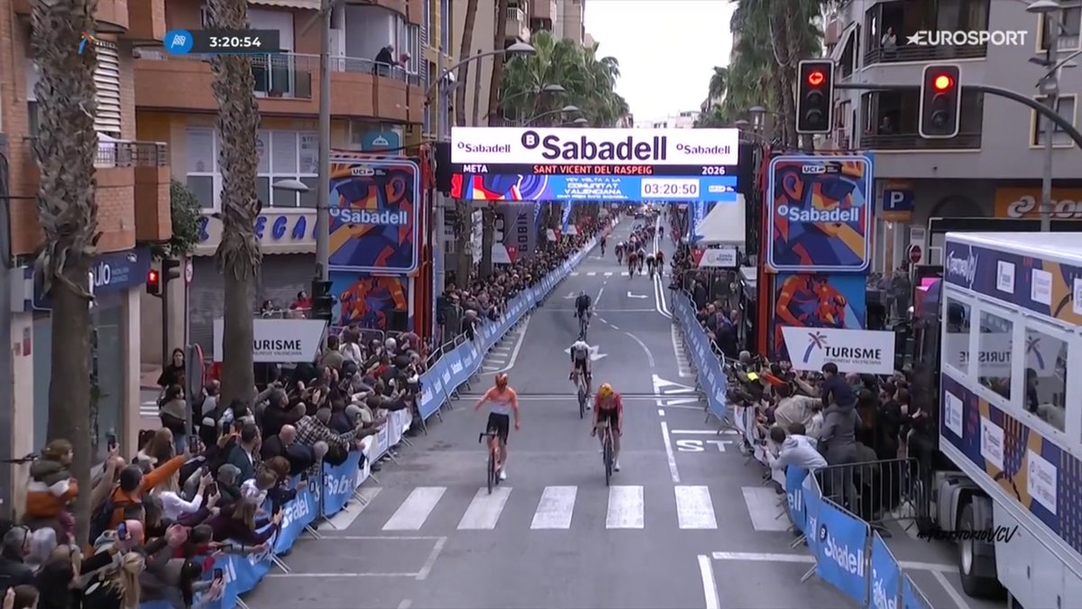 Le Gruppetto tweet media