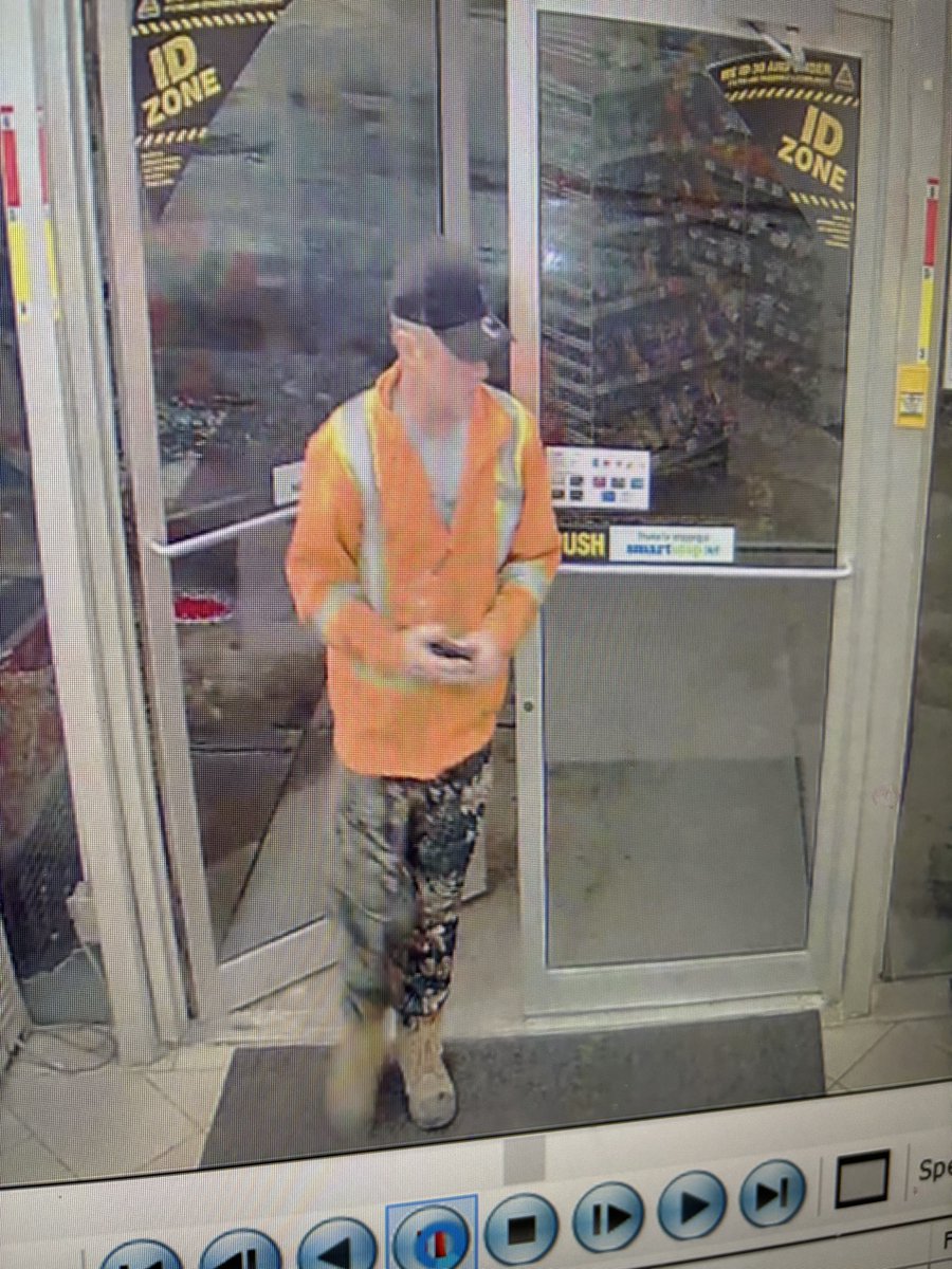 RCMPAlberta's tweet image. #CYH? RCMP in #FortSask seek to ID suspect. Feb 5, 6:45 am, report of victim lured out of their residence, assaulted by unknown male. Suspect fled in vehicle. Described as 5’6” to 5’8” approx. 40 y.o. Call 310-RCMP with info.