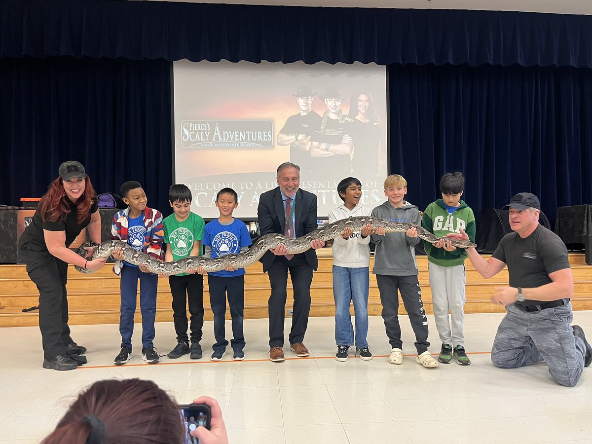 Amy Booms Lemons tweet media