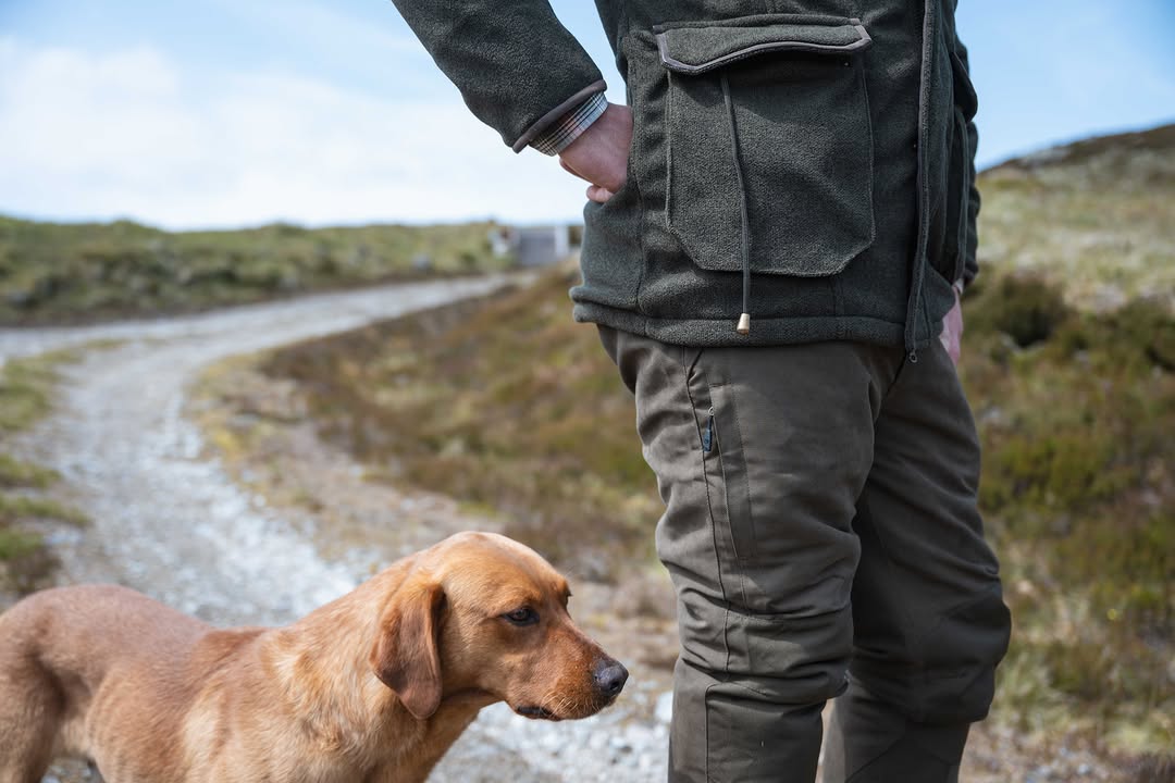 Details matter.
From poacher’s pocket to fleece weight, the Hoggs Sportsman Pro Fleece is built with purpose.
No fuss. Just kit that works.

👉 bush.ly/Hoggs

#HoggsOfFife #OutdoorKit #TriedAndTested