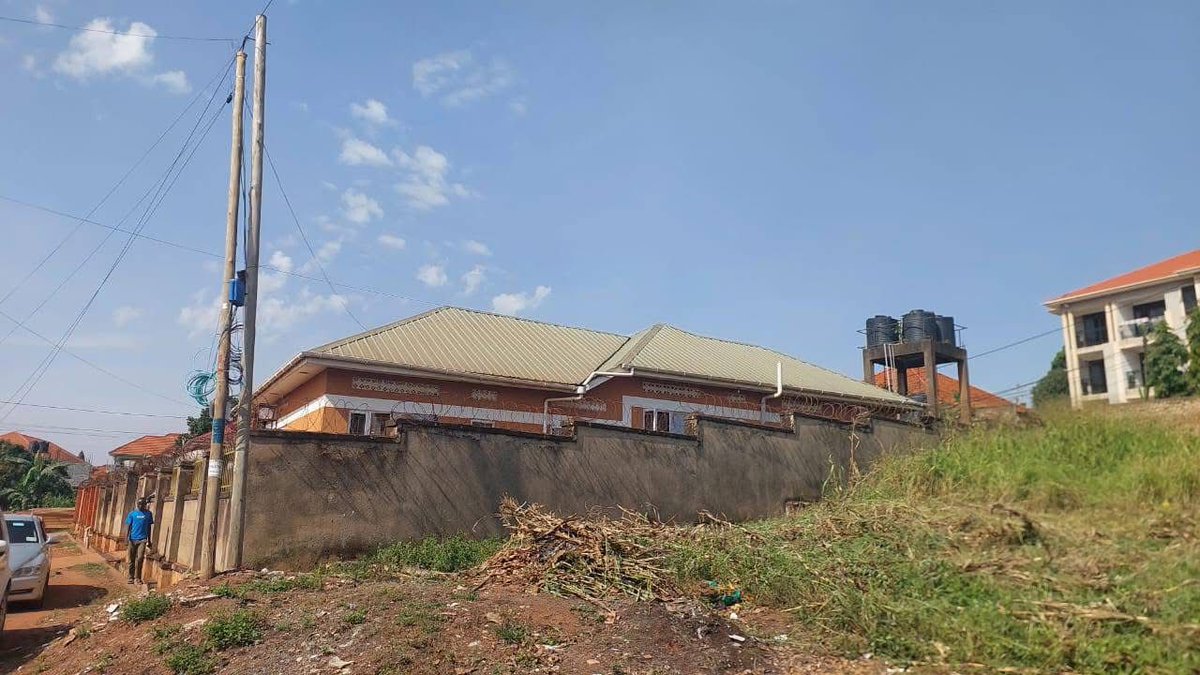 shukranproperty's tweet photo. PLOT FOR SALE
100ft by 100ft Plot
Located in Mbalwa Estate Kireka Namugongo road opposite agenda 2000
Selling Price at #230m Ugx
Private Mailo Land Title.
0706592177 https://t.co/UEnAAeyHKu