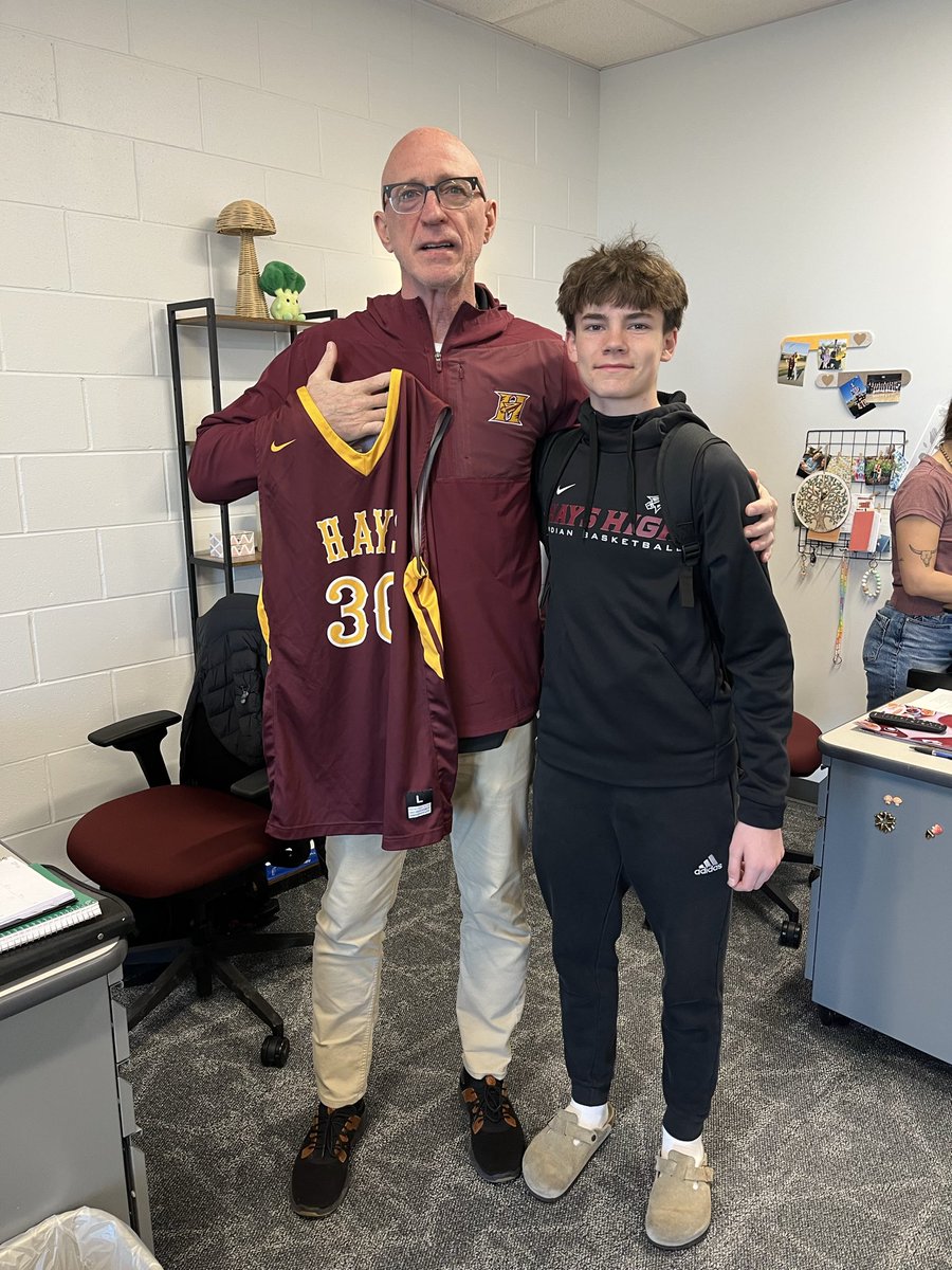 HaysHoops's tweet photo. Jeremiah would like to recognize our @hays489 #EducatorOfTheWeek Coach Z! Thank you for all you do for our students, our teams, our school and community. You are appreciated! https://t.co/T2xsCt2rPK