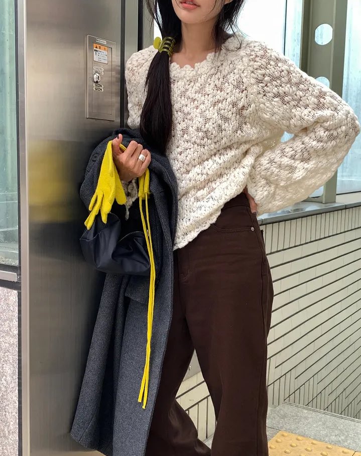 Oiiorw's tweet image. (수익성링크포함하고잇읍니다/)

님들 이 글 보기전 세번 외쳐,

이걸사야할까
이걸꼭사야할까
이걸내가사야할까

나는 내가 어른이 되면 이런옷들을 입고 
다닐줄알앗는데 현실은 … 더보기