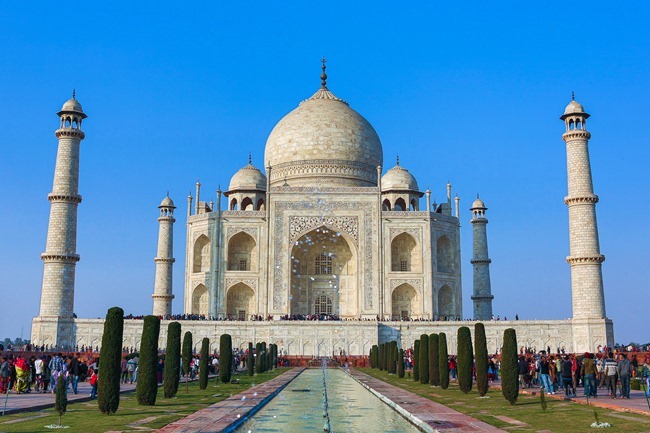 samosasmuggler_'s tweet photo. Ha sahi kaha hamne to tajmahal me aise posters lagawa rakhe hain na https://t.co/0Lku4ELCRp