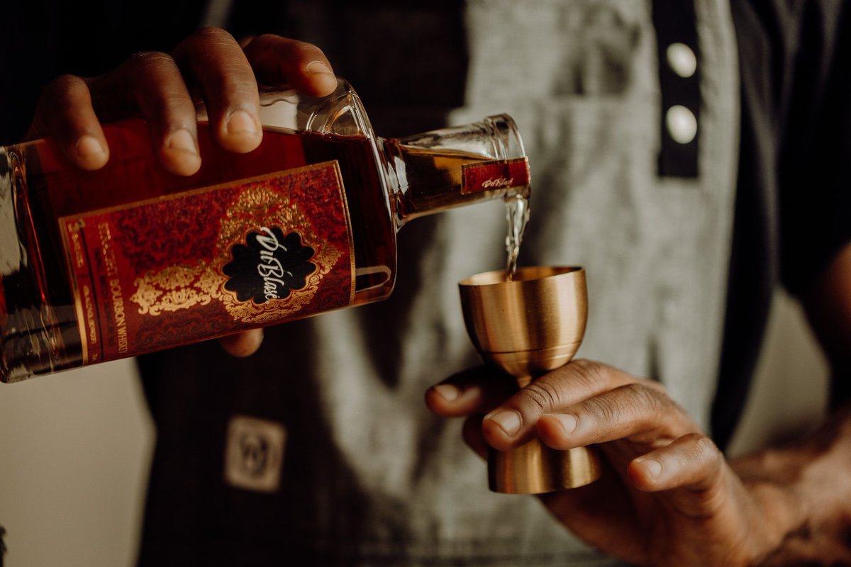 A measured pour. A refined moment. Crafted for evenings where intention matters and elegance lingers.

Enjoy responsibly. 21+.

#DuBlasé #QuietLuxury #CraftedSpirits
#RefinedTaste #SipResponsibly