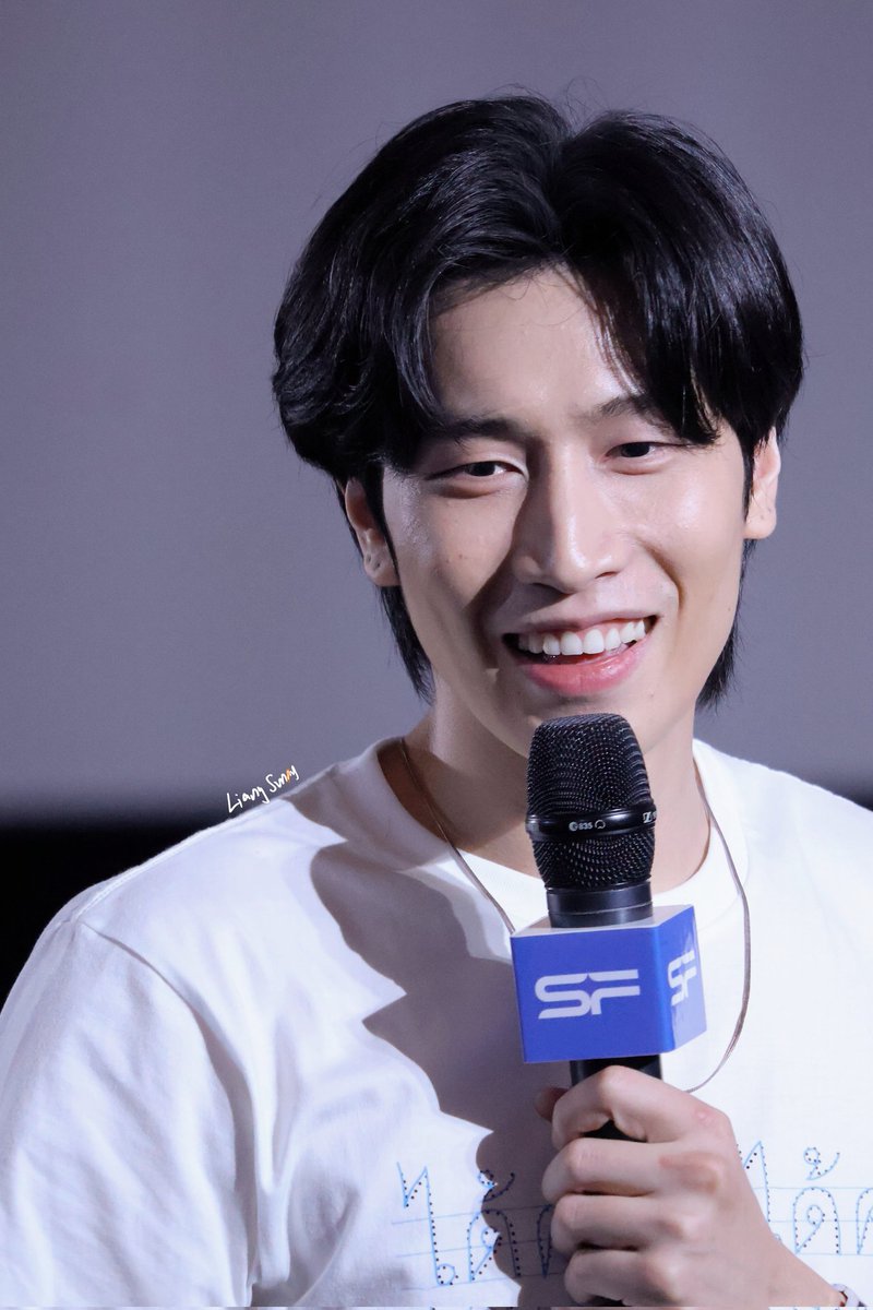 LLiangsssy's tweet photo. Like your smile, always @biblesumett 

#SFxMILEBIBLE
#BibleWichapas https://t.co/vk0fjeU14D