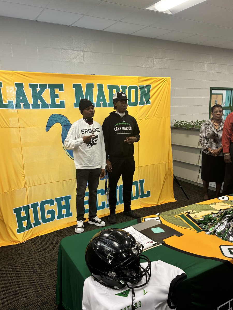 Treyvon "Lil E" Pauling ★ ★ ★ tweet media