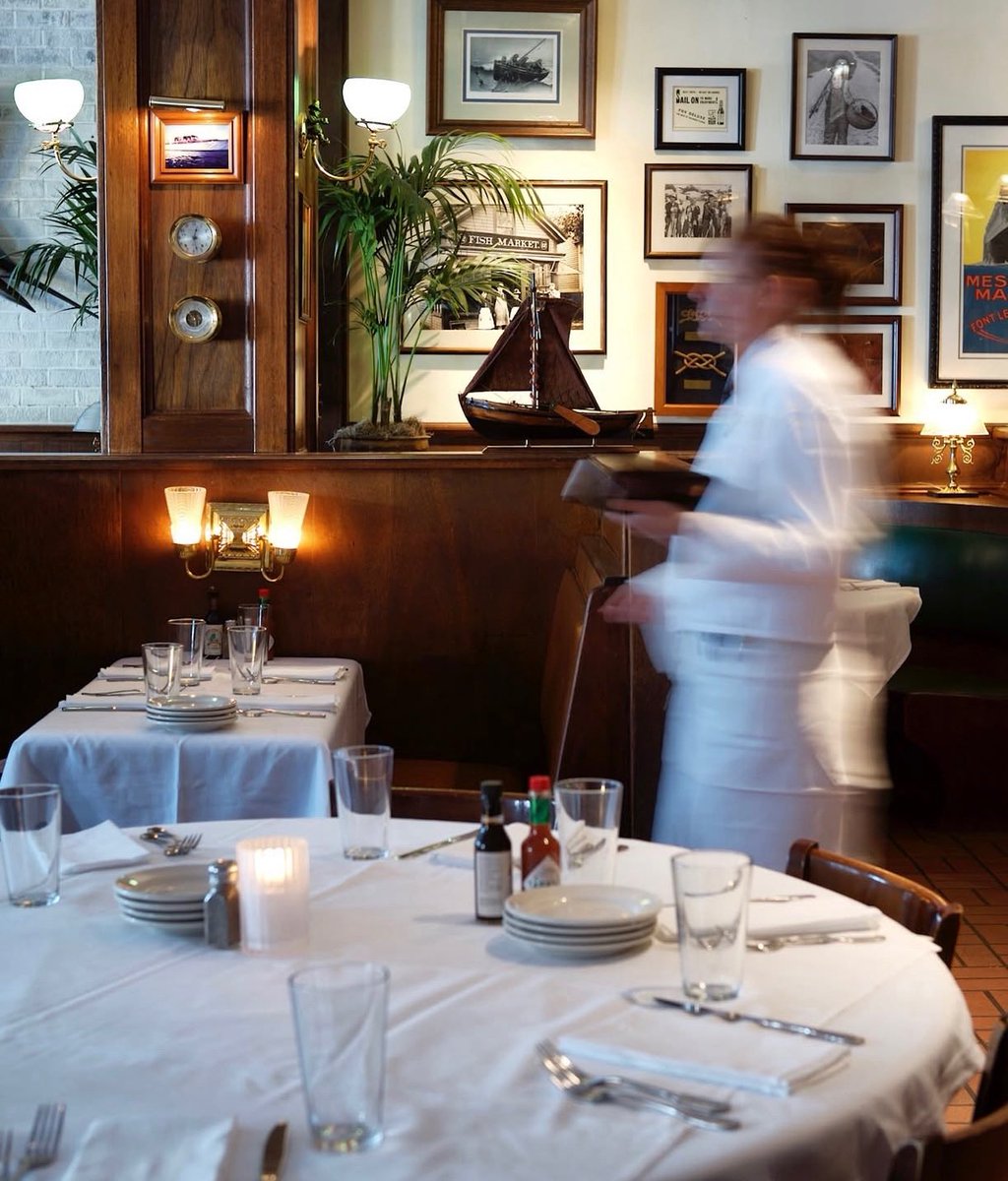 Hugo's Frog Bar & Fish House tweet media